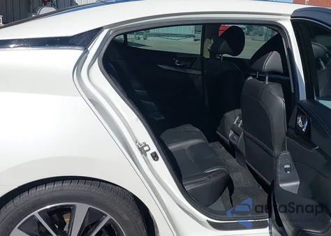 2020 Nissan Maxima Sl Xtronic Cvt z USA, uszkodzony, nr VIN 1N4AA6DV9LC362069